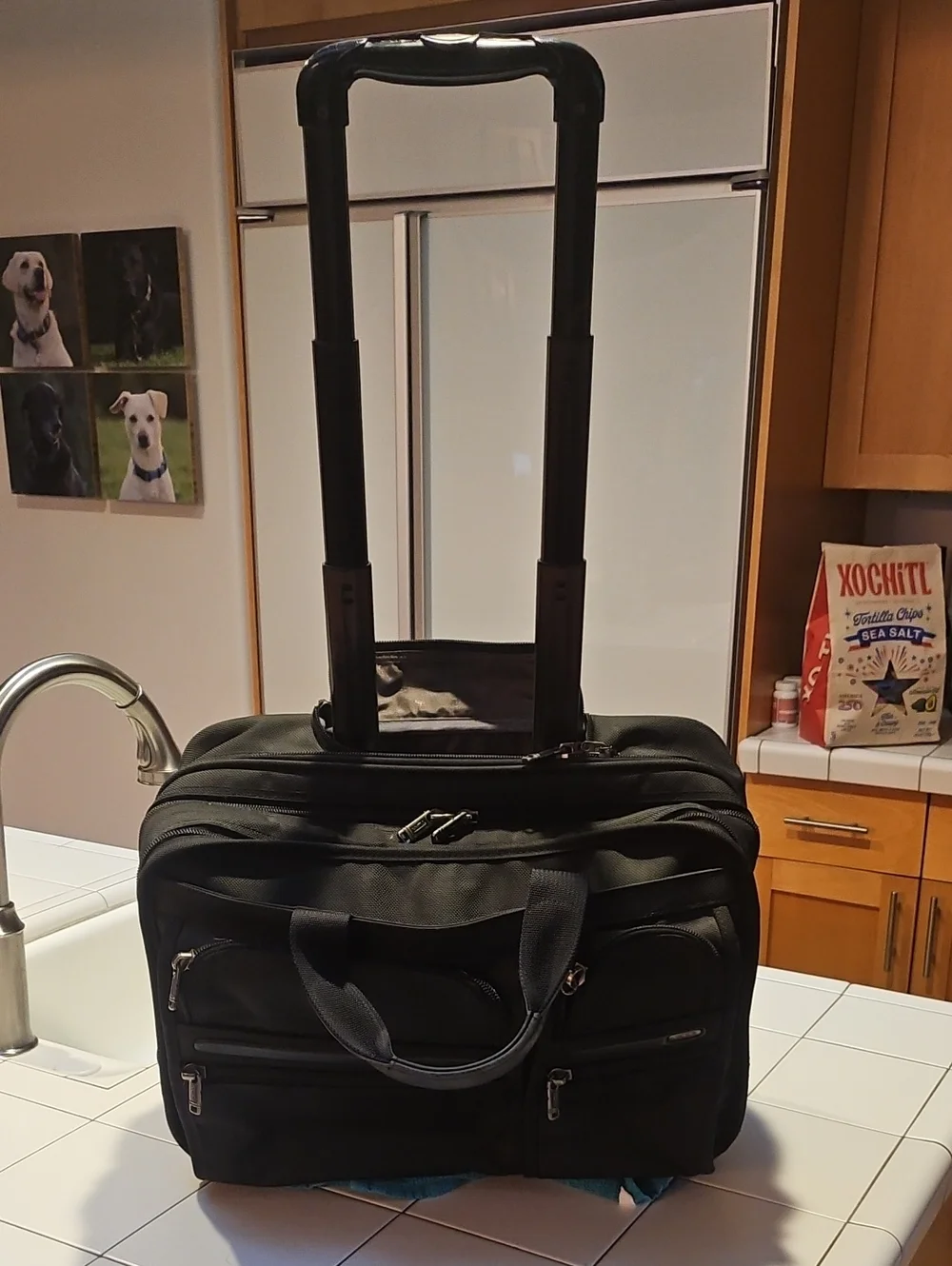 Tumi Black Travel & Laptop Duffle Bag - 2-in-1 Carry